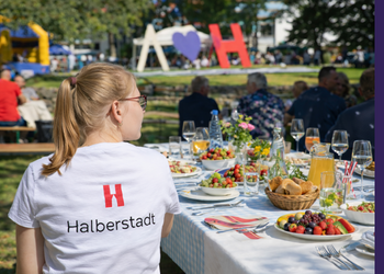 Herzliche Einladung zum B&uuml;rgerbrunch im Burchardikloster &copy;Bürgerbrunch_mit ChatGPT erstellt