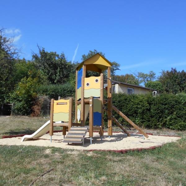Gerüst_Spielplatz [(c) KITA Holzbergwichtel]