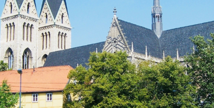 VAK   Präsentation des Textilkataloges des Halberstädter Domschatzes