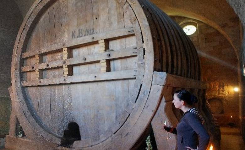 Oldest giant wine barrel in the world © Mathias Kasuptke