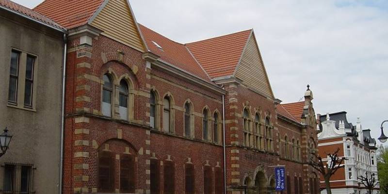 hallenbad aussenansicht 600