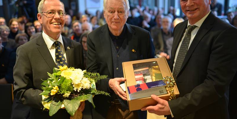 ehrenbürger alexander kluge zum 92. geburtstag foto stadt halberstadt holger wegener
