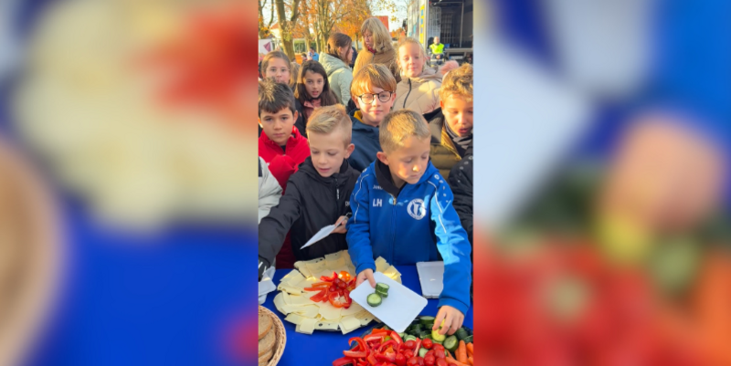 Eine Hofpause mal ganz anders Pausenspektakel „Milch für Alle“ an der Diesterwegschule (2)