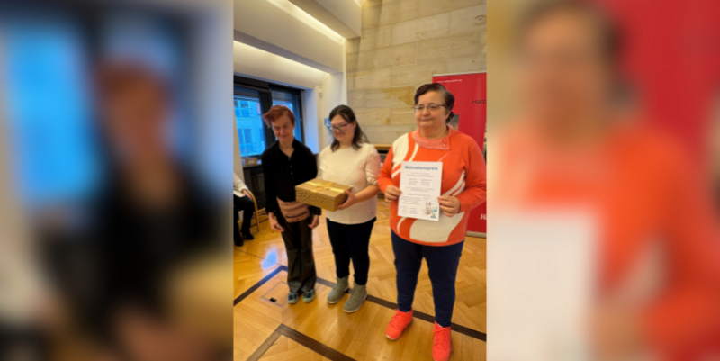 PM    Gewinnerinnen des Halberstädter Elfchenwettbewerbs ausgezeichnet