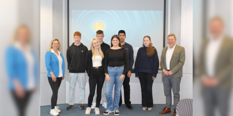 PM  Neue Auszubildende bei den HALBERSTADTWERKEN begrüßt (c) ©HalberstadtwerkeA.Möschter