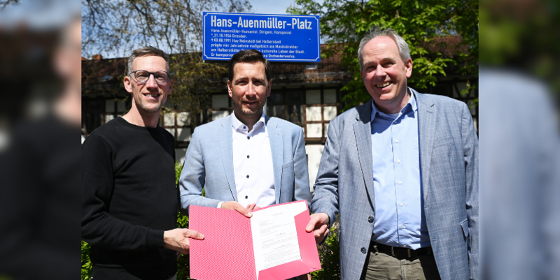 PM  Umgestaltung des Theatervorplatzes auf den Weg gebracht