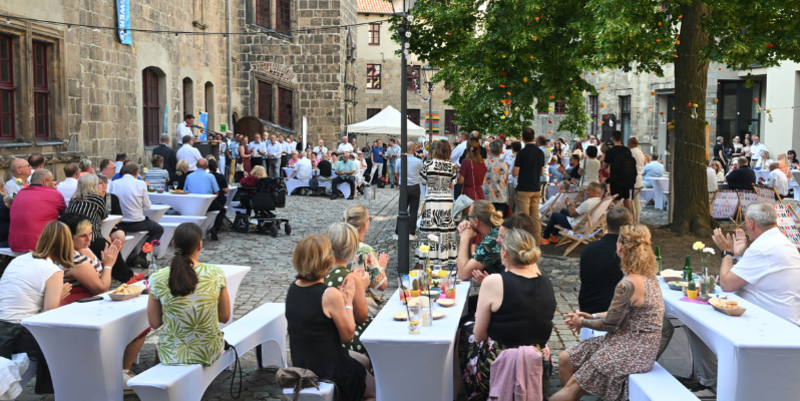 Der Petershof bot die beeindruckende Kulisse für den Sommerempfang der Stadt © Holger Wegener PM Sommerempfang der Stadt Halberstadt