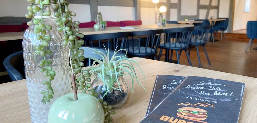 Burger Cafe klein