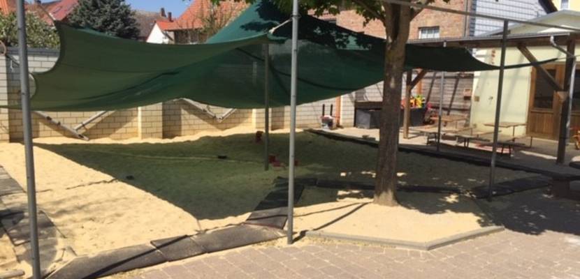 außenansicht sandkasten