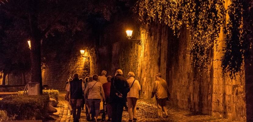 Romantischer Abendspaziergang © Ulrich Schrader