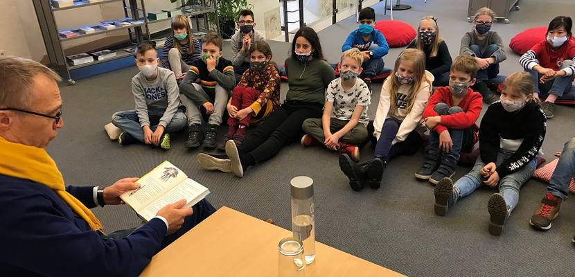 OB Henke liest Kindern aus „Ellis Hundesitterchaos“ vor © Stadt Halberstadt/Pressestelle