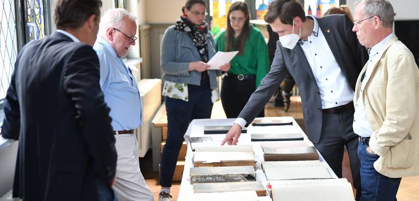 Was die Entdeckung in einem alten Stahlschrank des Halberstädter Gymnasiums zutage fördert © Stadt Halberstadt, Pressestelle