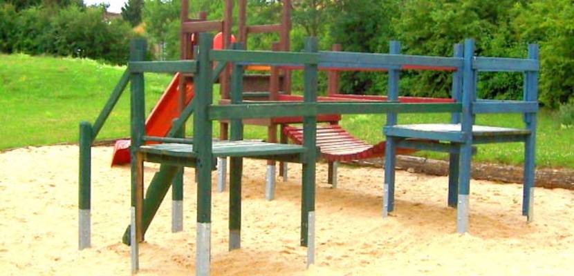 hinter dem sportplatz 5