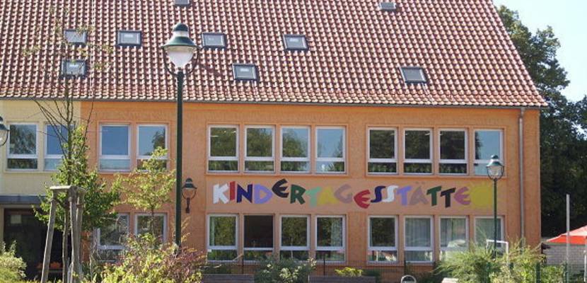 01 kita stroebeck aussenansicht