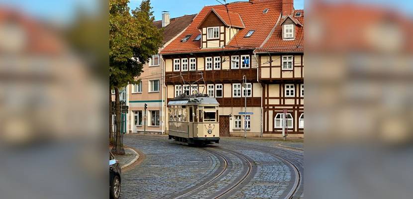 Zeitreise mit der historischen Straßenbahn ©Tom Wawerek design ohne titel 3