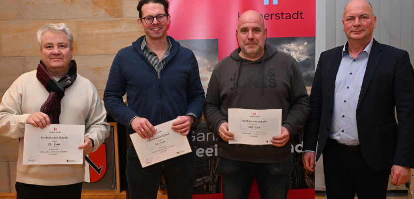 Übergabe der Auszeichnungen des Weihnachtsbaumwettbewerbs © Holger Wegener Weihnachtsbaumwettbewerb 2025