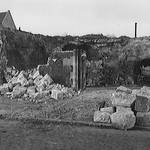 Holzmarkt, Ruine Rathaus Westseite mit Kellergewölbe, 20. April 1952 Holzmarkt, Ruine Rathaus Westseite mit Kellergewölbe, 20. April 1952