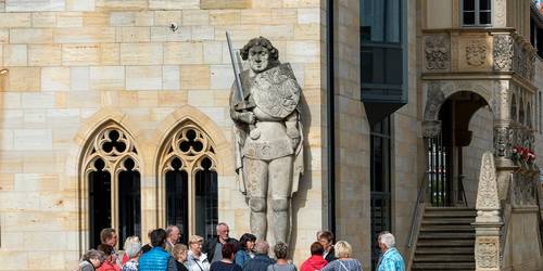 https://www.halberstadt.de/var/cache/thumb_341848_1032_1_500_250_r4_jpeg_stadtführung_quadratisch.jpeg